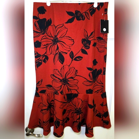 Messini Mermaid Elastic Waist Floral Print Red & Black Skirt- Size Lg  NWT - Picture 1 of 8